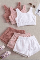 Merry See 3 Lü Set Kolsuz Askılı Peluş Polar Alt Üst Şortlu Pijama Takımı Çok Renkli